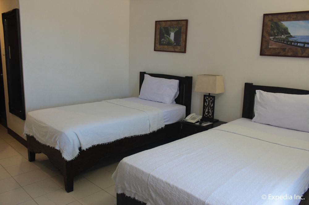 Ilocos Norte Hotel & Convention Center Laoag Kültér fotó