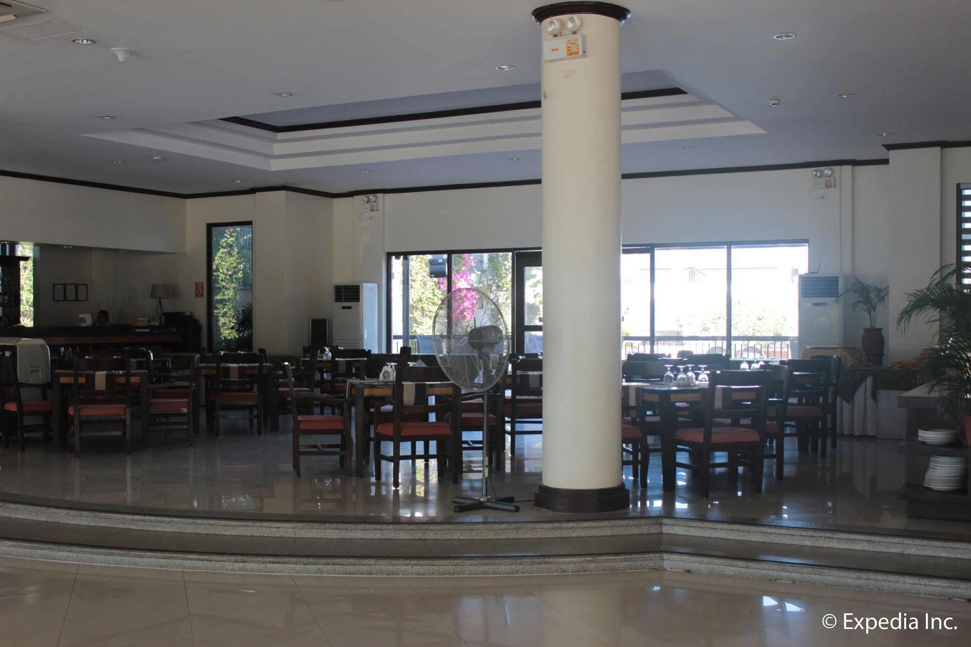 Ilocos Norte Hotel & Convention Center Laoag Kültér fotó