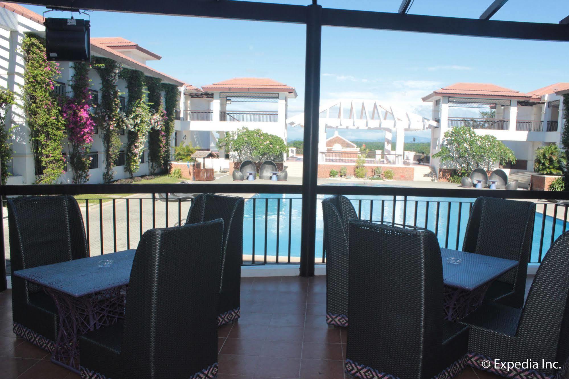 Ilocos Norte Hotel & Convention Center Laoag Kültér fotó