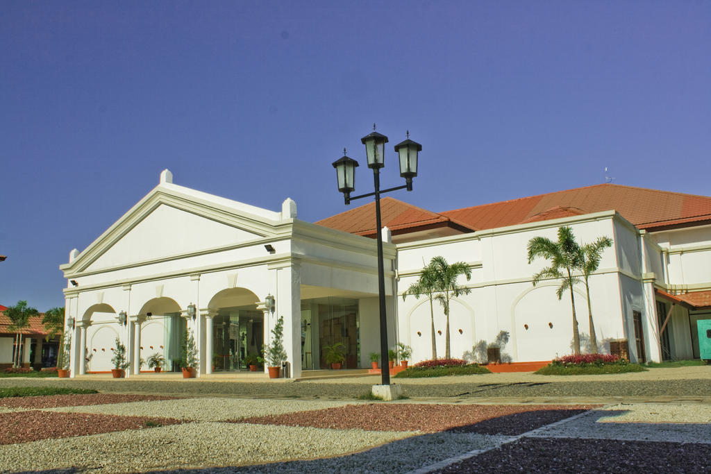 Ilocos Norte Hotel & Convention Center Laoag Kültér fotó