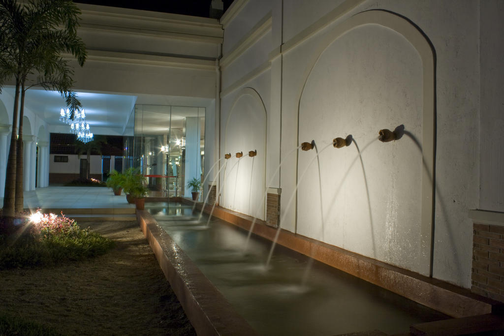 Ilocos Norte Hotel & Convention Center Laoag Kültér fotó